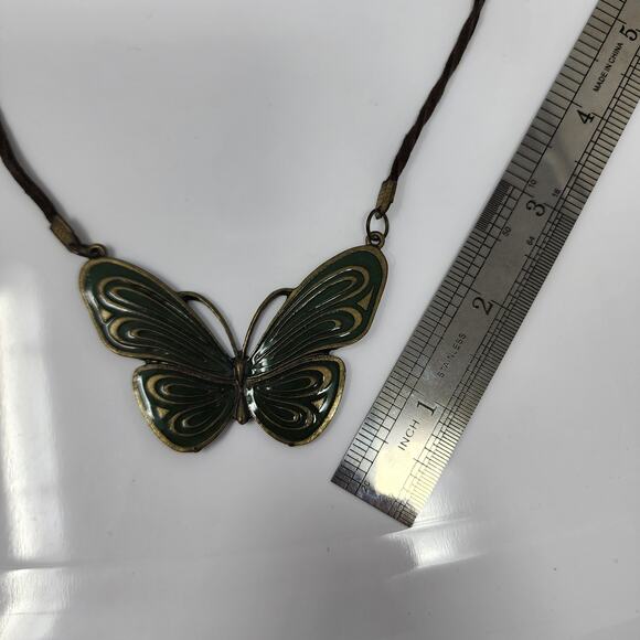 Vintage Retro Butterfly Necklace - Picture 4 of 6